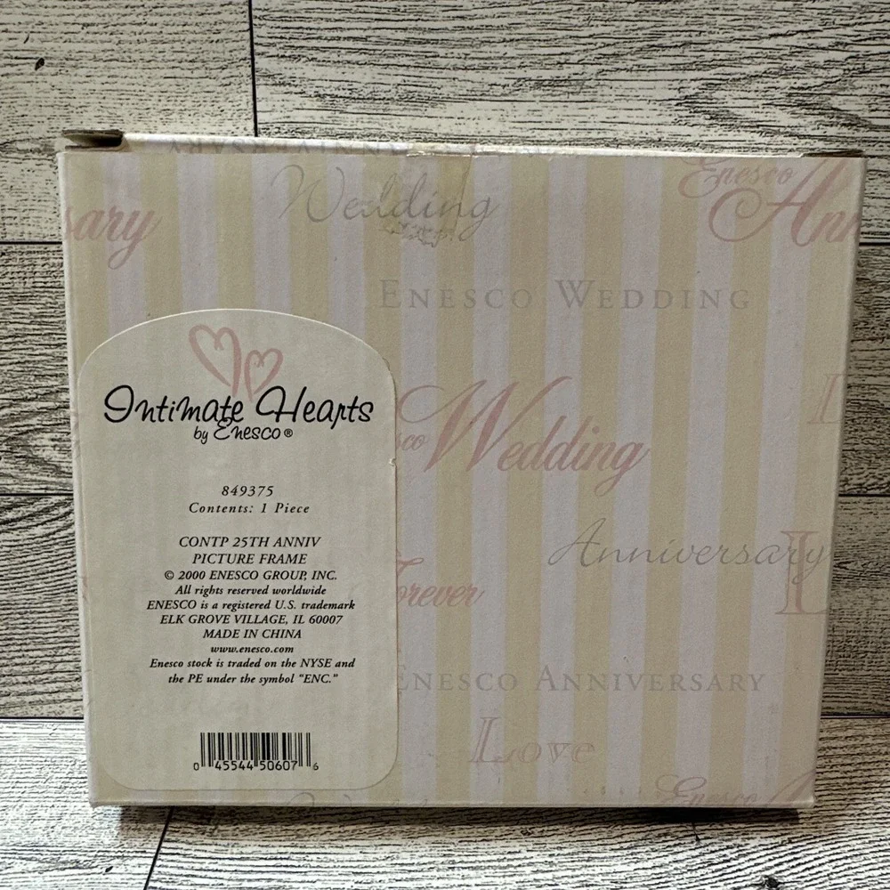 INTIMATE HEARTS‎ Enesco Textured Ceramic 5.25x4.75
